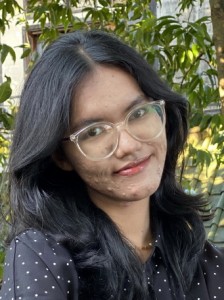 Kaylla 01 341x455pxl